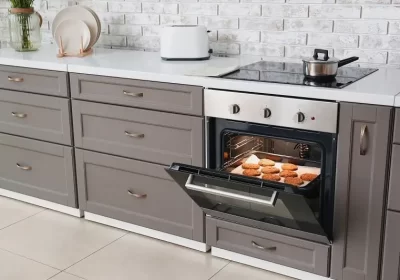 What are the Benefits of Using a Narrow Electric Cooktop in a Small or Compact Kitchen?